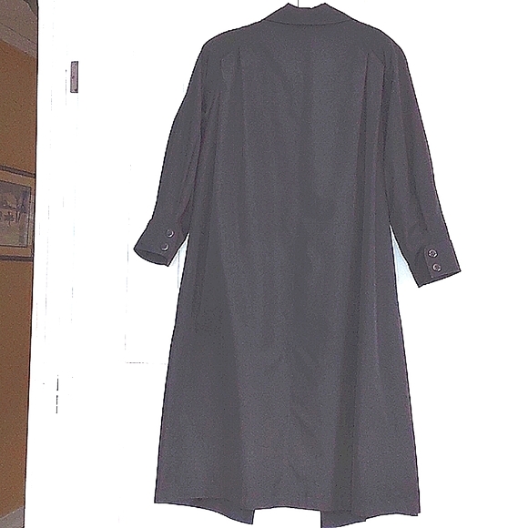 🎊HP‼️ Women's all-weather midlength coat with zip out lining - Picture 9 of 14